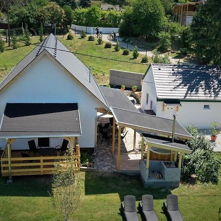 Borkuti Panzio Es Apartman Балатонсемеш Экстерьер фото